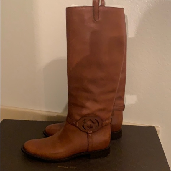 Shoes - Picture 1 of 3